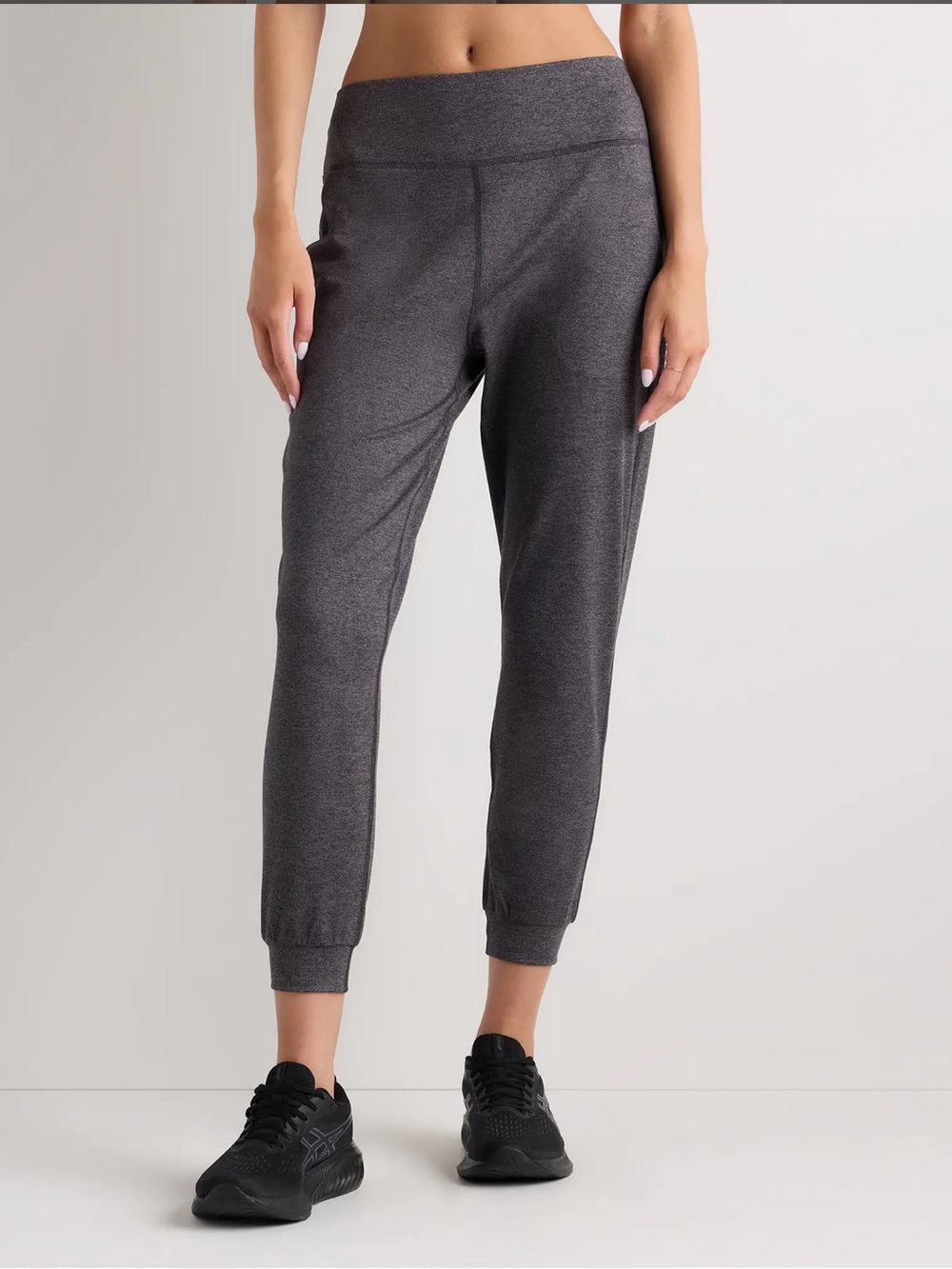 Quince Ultra Soft Mid Rise Jogger Size Large Heather Gray Stretch Slim Fit NWOT